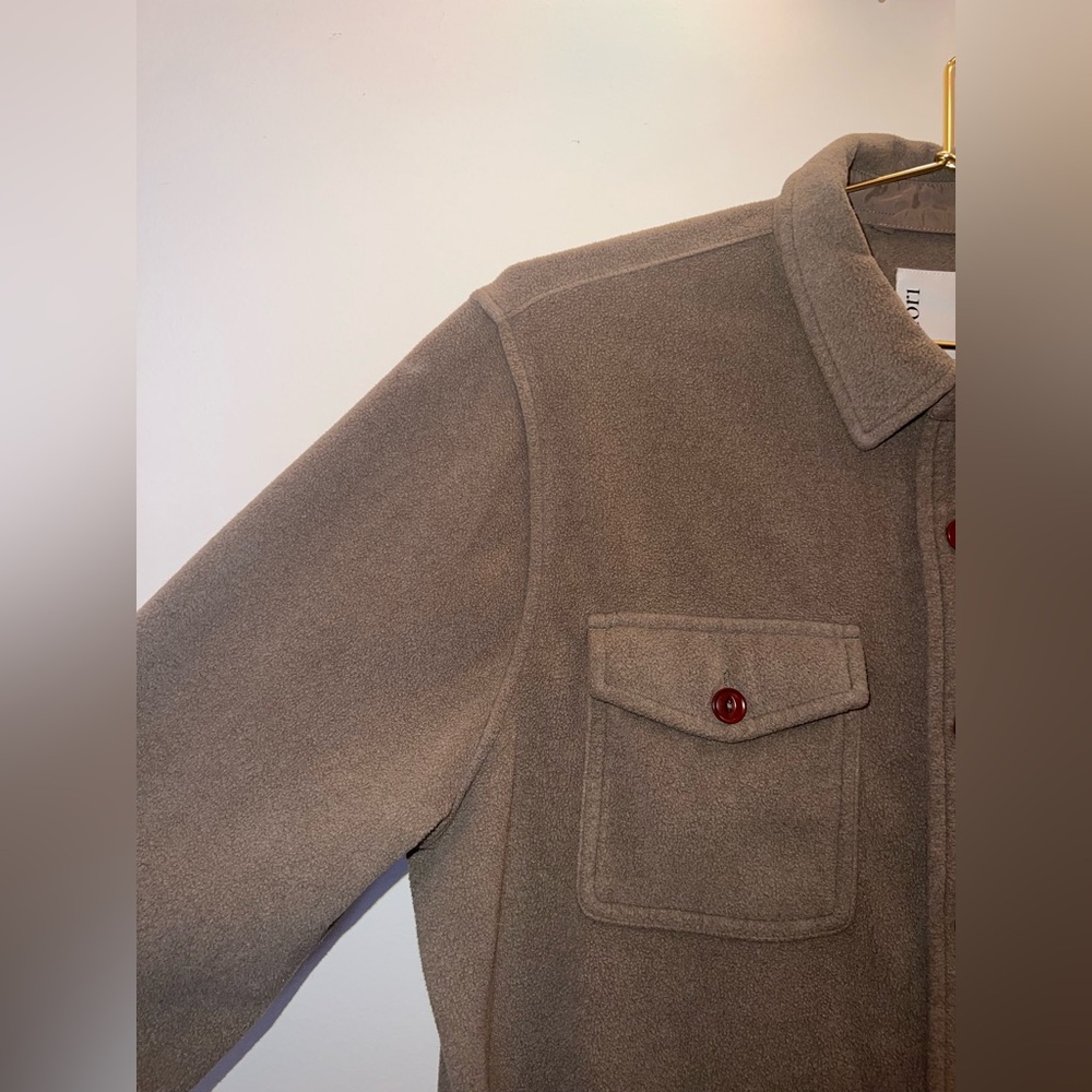 Vuori Men’s Fleece Shirt Jacket Button Up Taupe Brown Size Small EUC - Picture 5 of 13